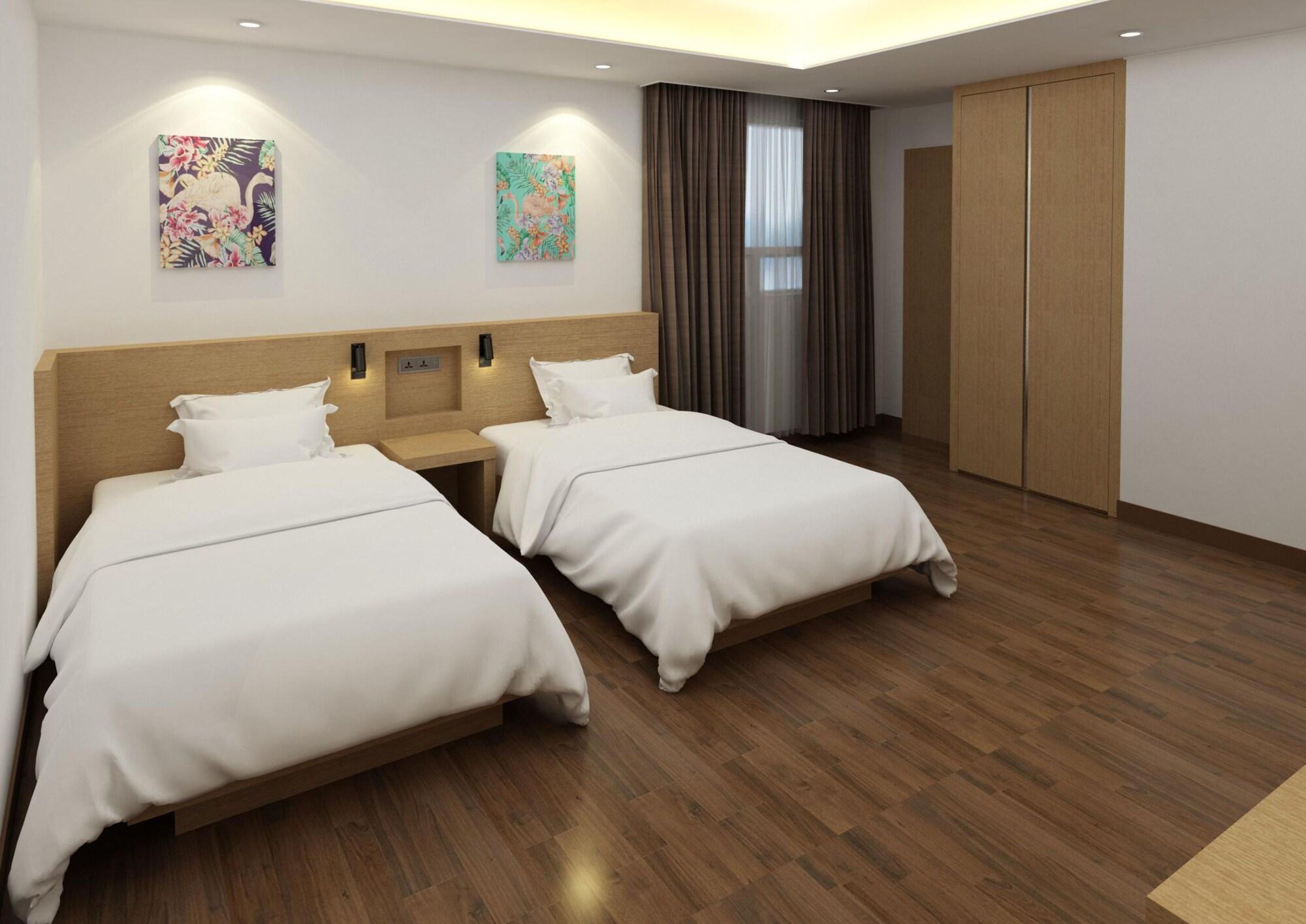 B&Beach Tourist Hotel Yeosu Bagian luar foto