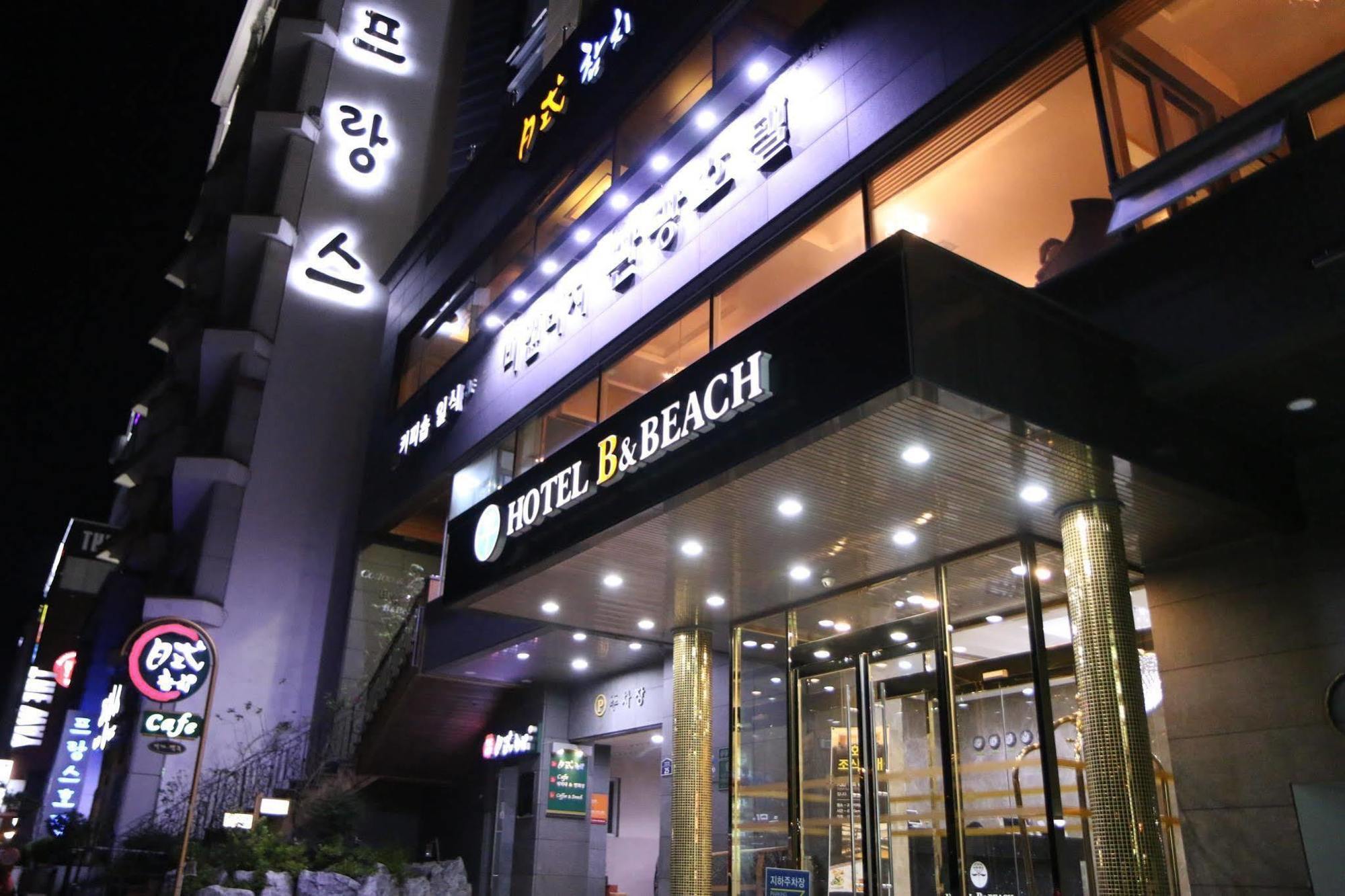 B&Beach Tourist Hotel Yeosu Bagian luar foto