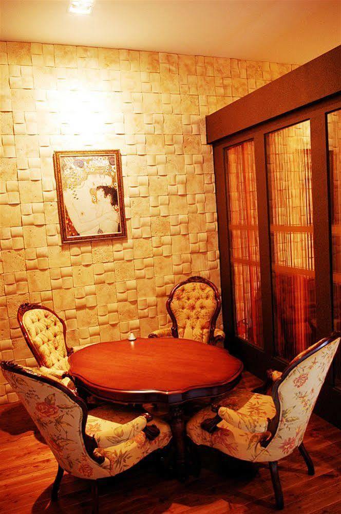B&Beach Tourist Hotel Yeosu Bagian luar foto
